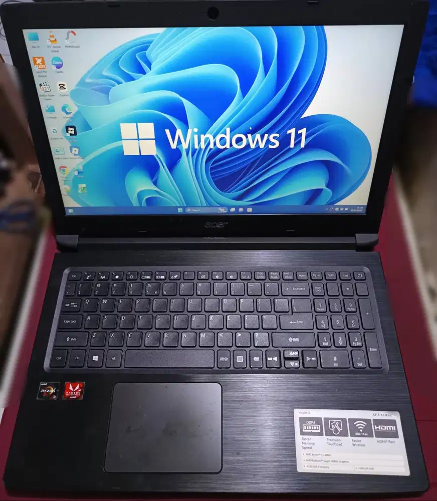 LAPTOP ACER A15 RYZEN 3 2200U DDR4 4GB/64GB SSD AMD RADEON