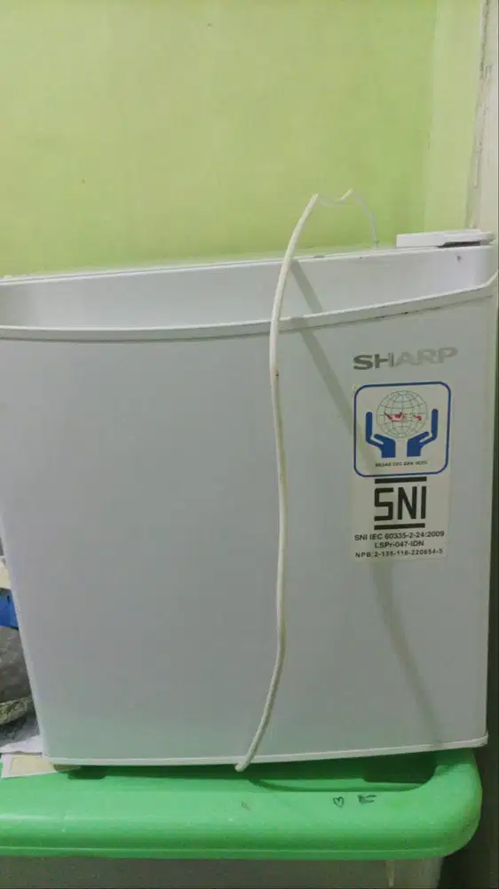 Kulkas Sharp mini