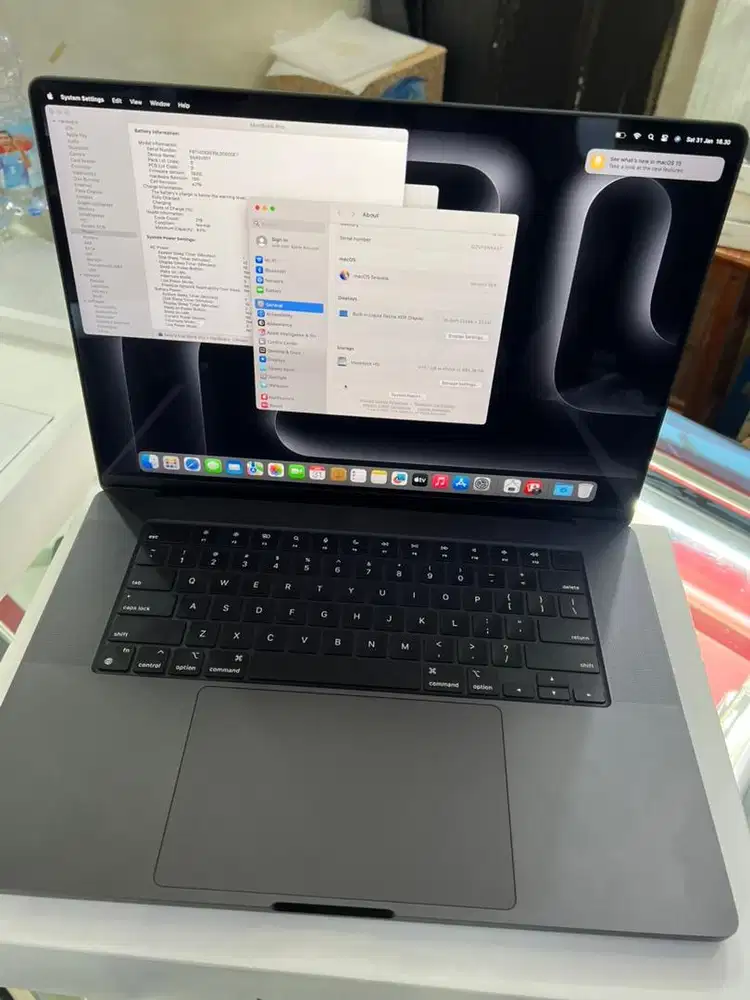 Macbook Pro m3 pro 16 inch ram 18 ssd 512 ibox