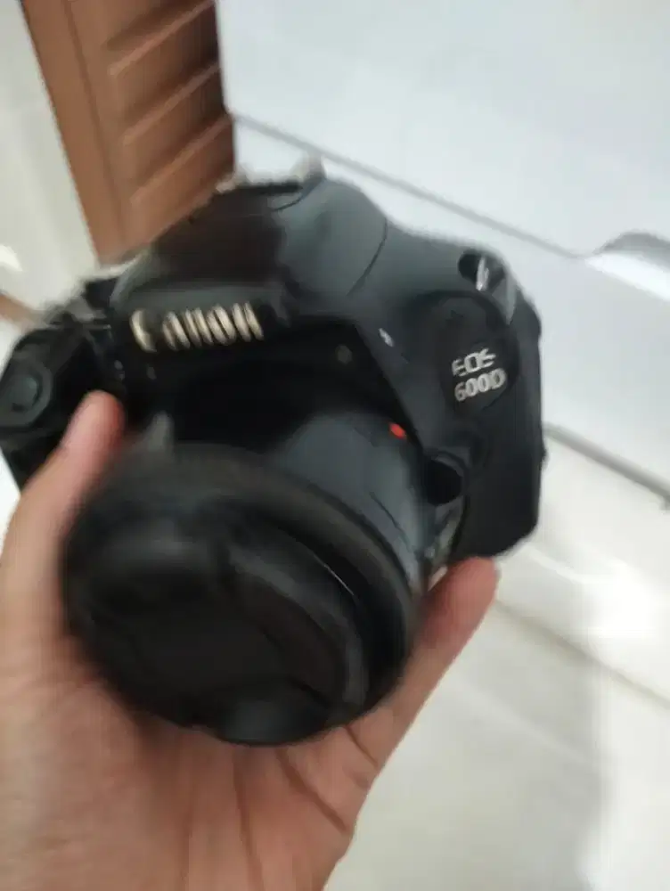 CANON 600D LENSA FIX 50MM F1.8