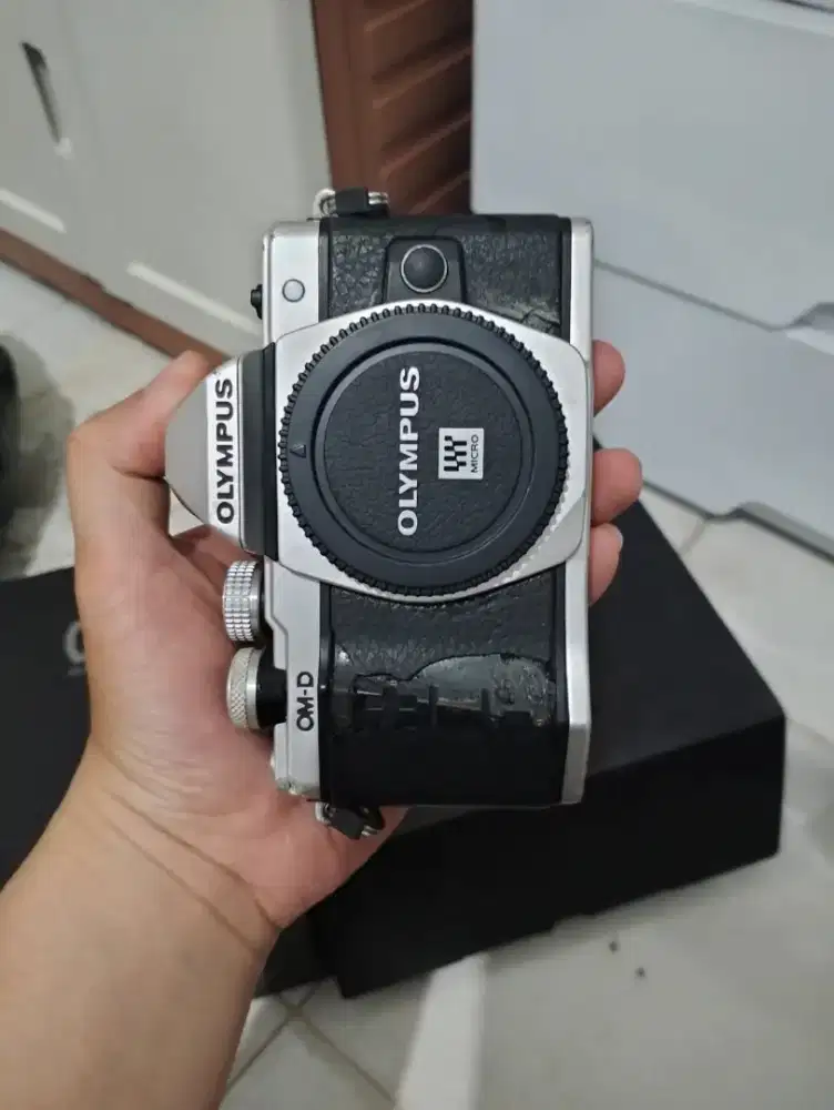 OLYMPUS E-M10 MARK II BODY ONLY