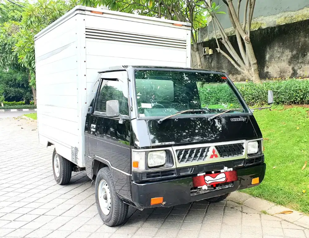 MURMER Colt L300 Box Tinggi Solar 2011/2012 Pw Steering Siap Kerja KIM