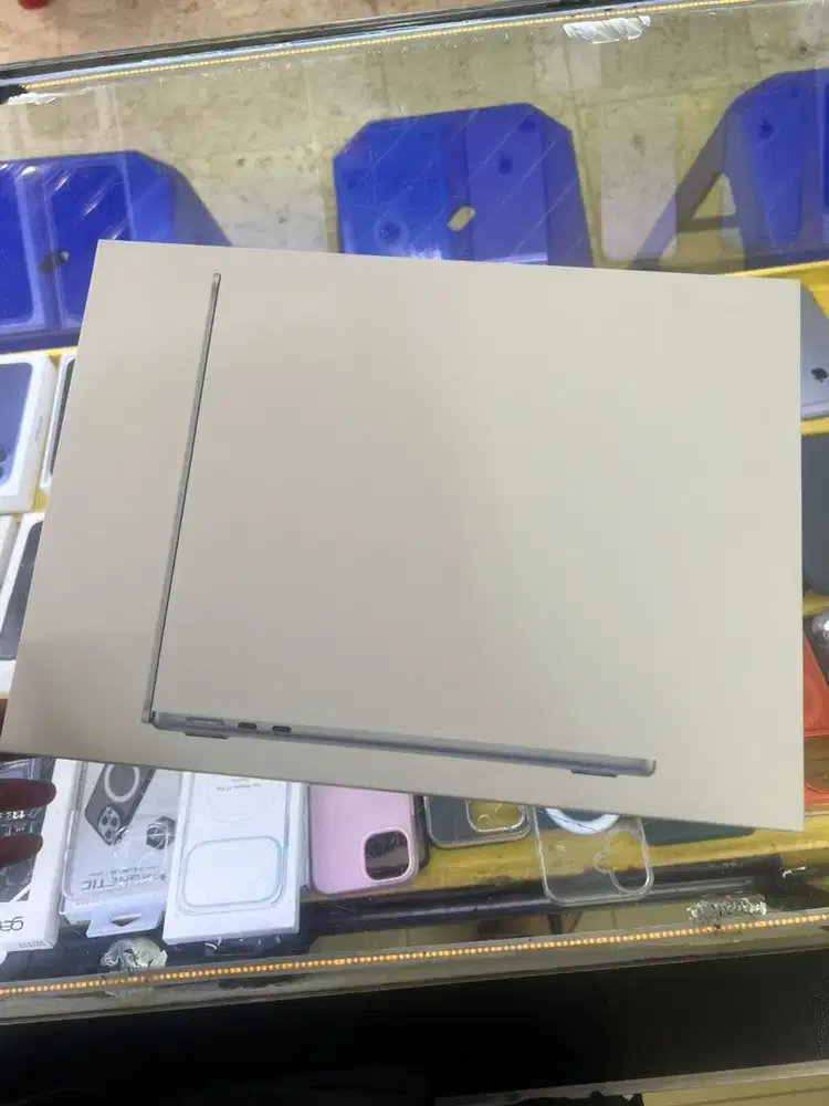 Macbook air m4 13 inch ram 16 ssd 256 ibox baru