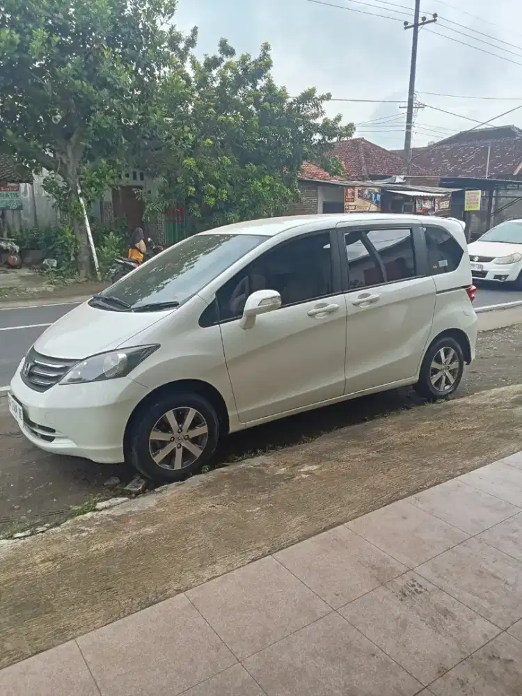 Honda Freed 2010 E psd