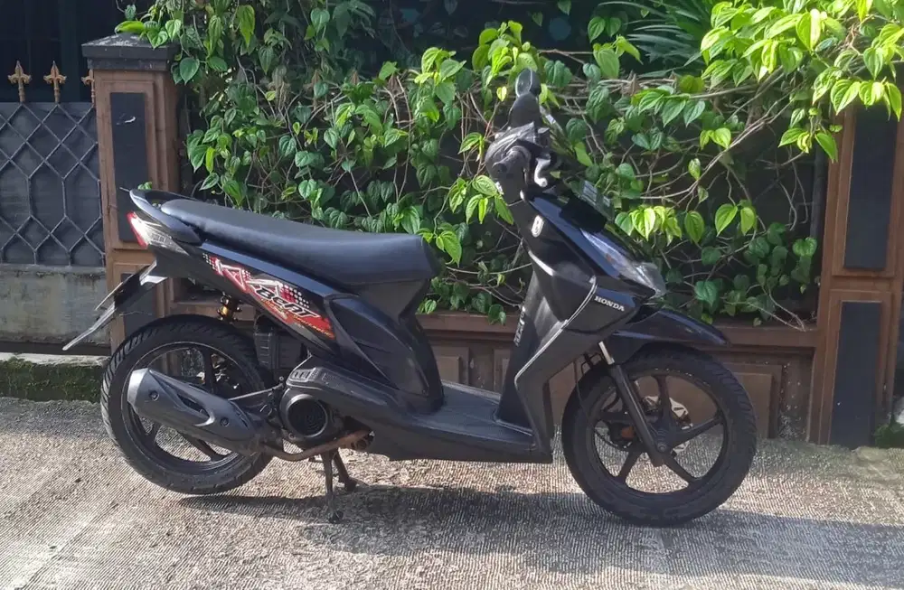 Forsale honda beat 2011
