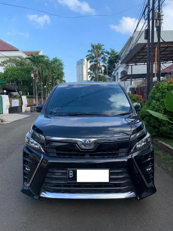 TOYOTA VOXY 2.0 AUTOMATIC 2021