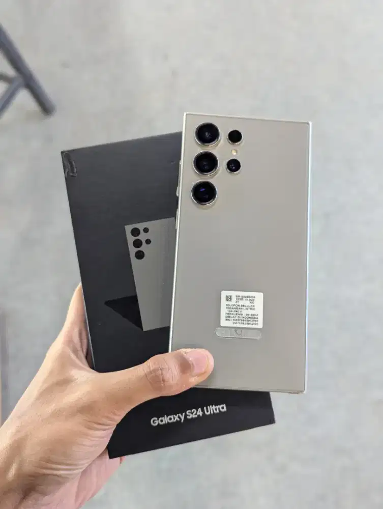 Samsung Galaxy S24 Ultra 12 / 512 GB Fullset