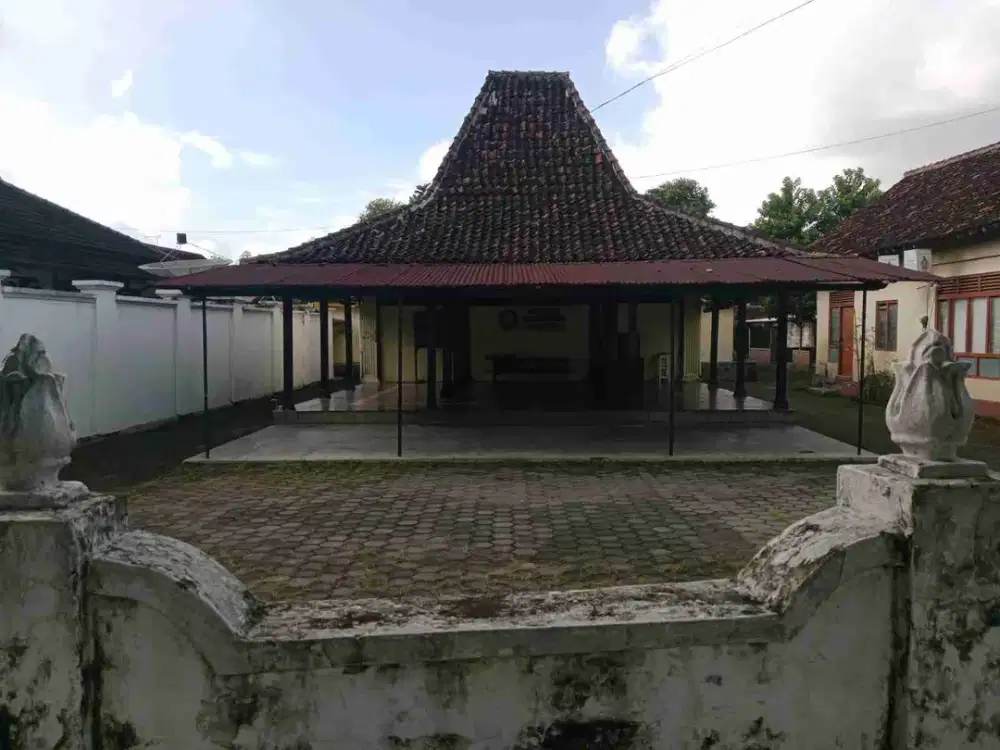 JUAL RUMAH KUNO (th 1800 an)
Peninggalan Hamengku Buwono XIII (HB 8)