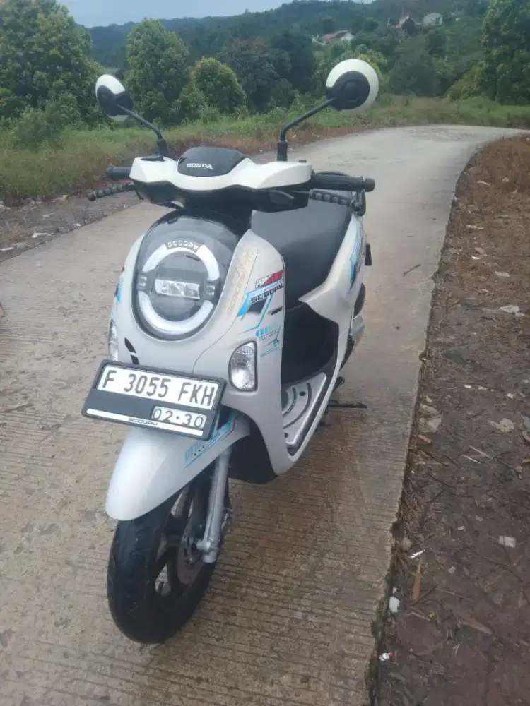 Honda Scoopy prestige tahun 2025 Putih glossy