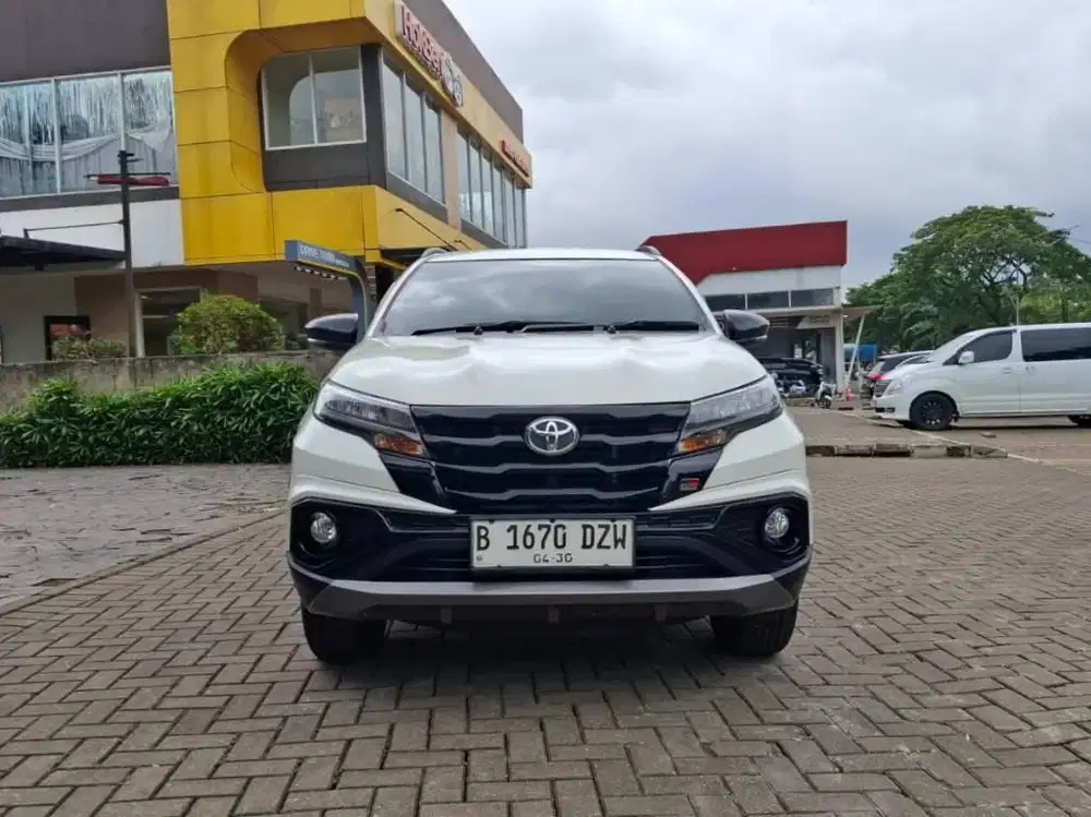 TOYOTA RUSH S GR AT 2025 PUTIH PROMO MURAH DP MINIM