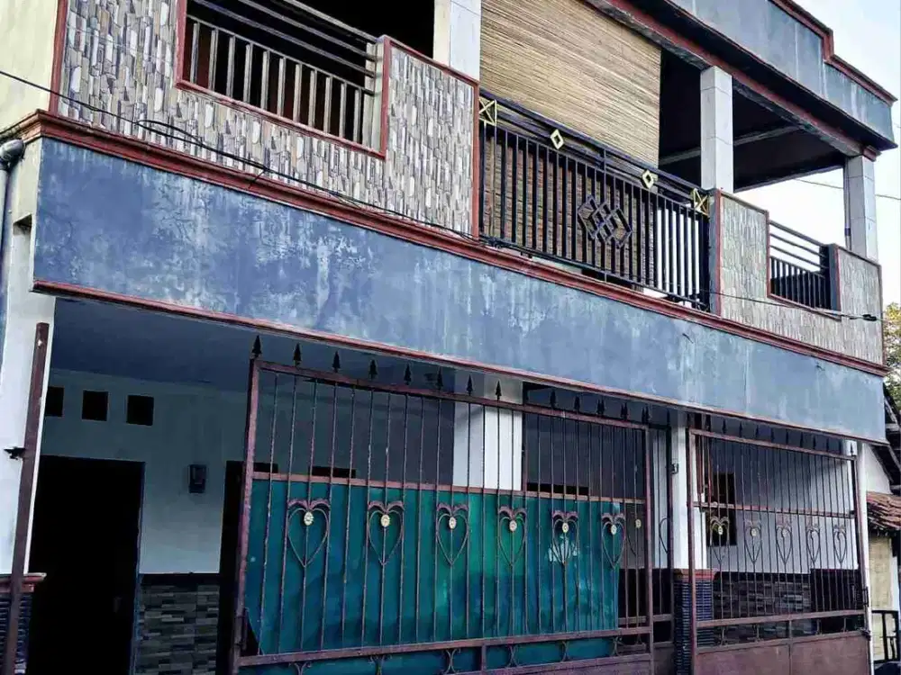 JUAL RUMAH 2 LANTAI - Timur pasar godean
