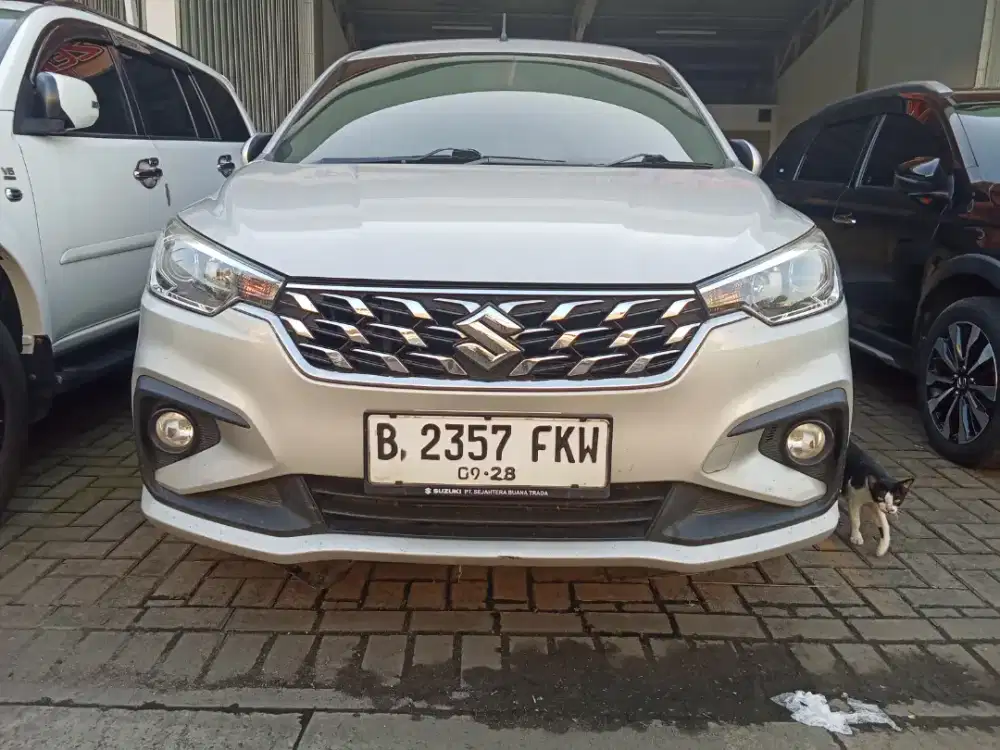 Suzuki Ertiga GX Hybrid  AT 2023 Silver