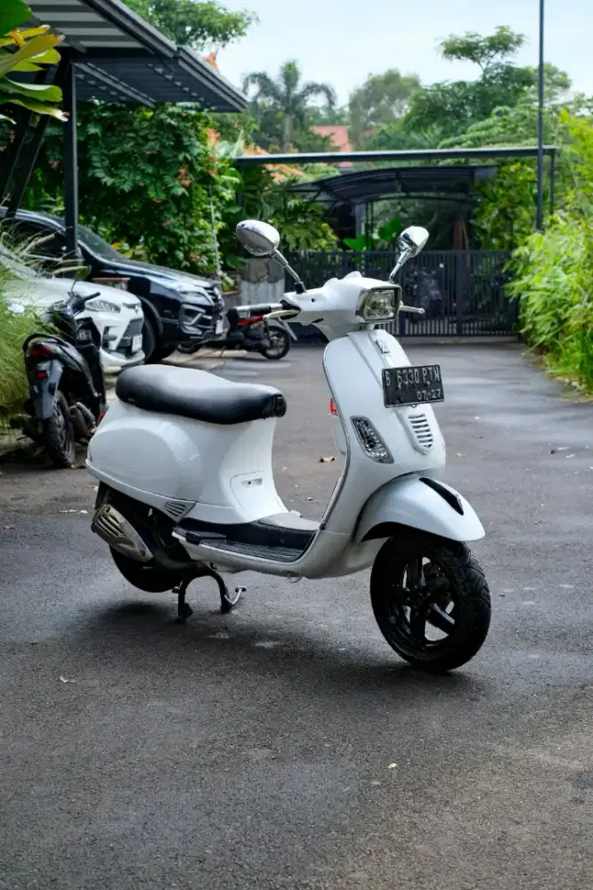 PIAGGIO VESPA S 150 2 VIE 2012 TERMURAH SE-INDONESIA BERGARANSI 1 THN
