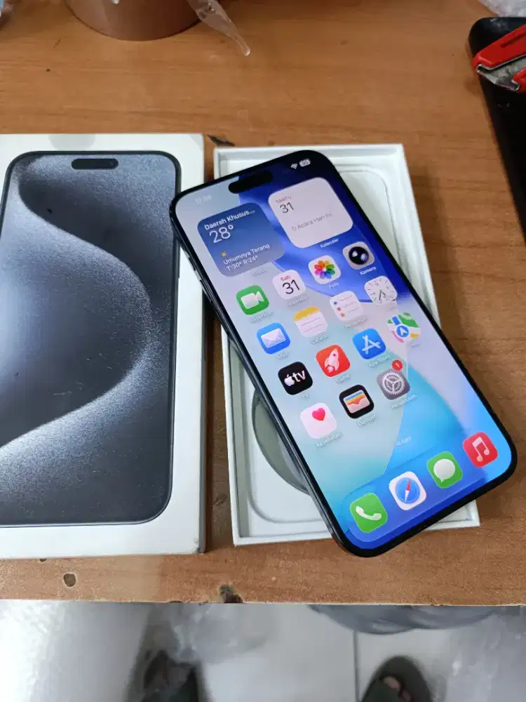 iPhone 15 Pro Max 256gb iBox fulset mulus no minus murah