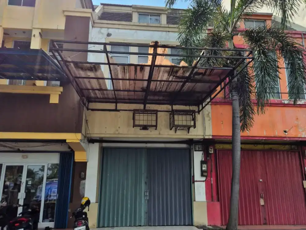 Ruko Murah 3 Lantai Depan Pasar Malam Ramai Cengkareng jakarta Barat