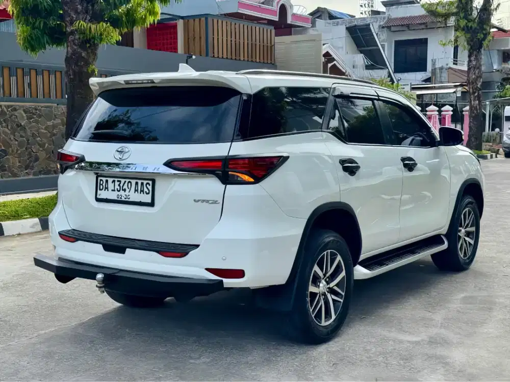 Fortuner VRZ 2.4 AT 2018