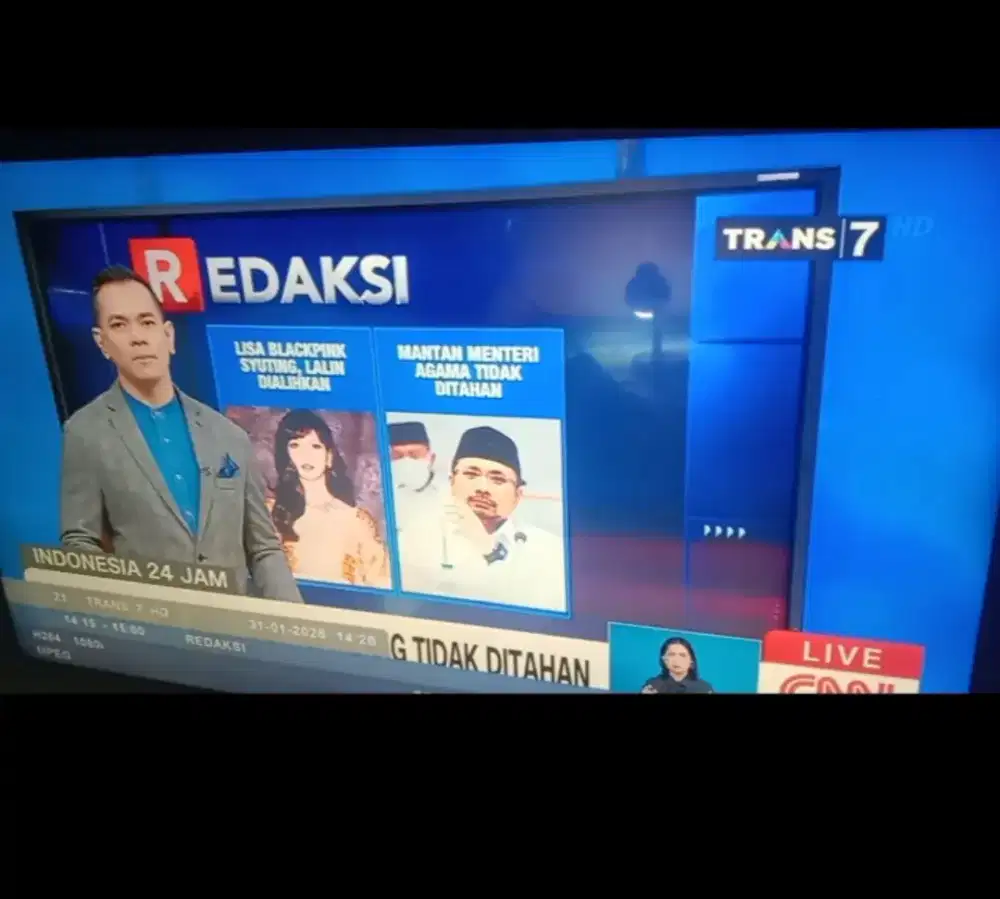 Tv led digital polytron 40 inci