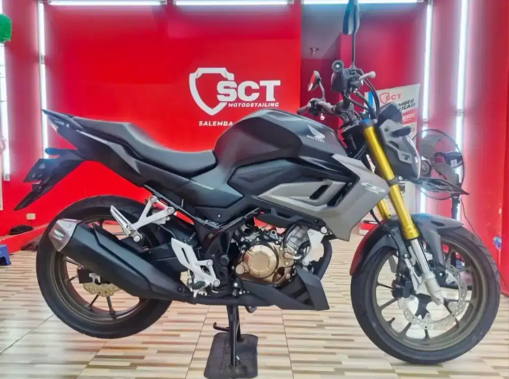 JualCpt90%LikNew PjkOkt26 KM6Rb HONDA CB150R 2023 CB 150R CB 150 HITAM