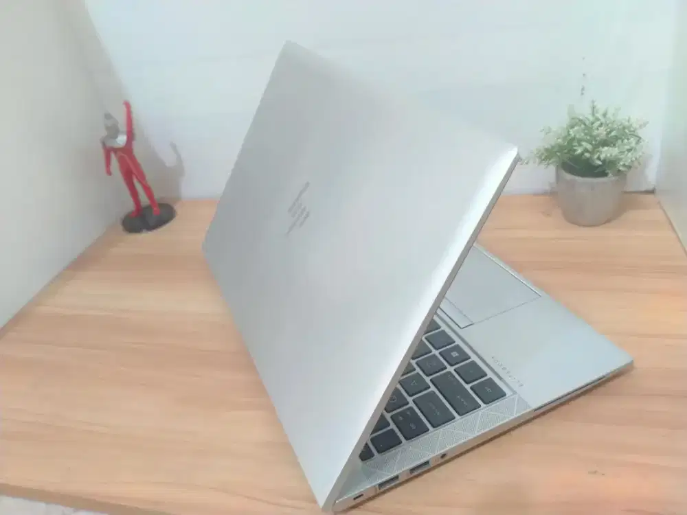 Hp Elitebook 840 g8 laptop bisnis premium core i5 gen 11 RAM 16 SSD256