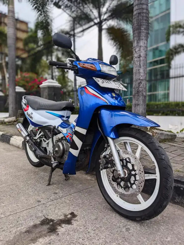 Satria R motor 2 tak kumplit siap pakai mulus