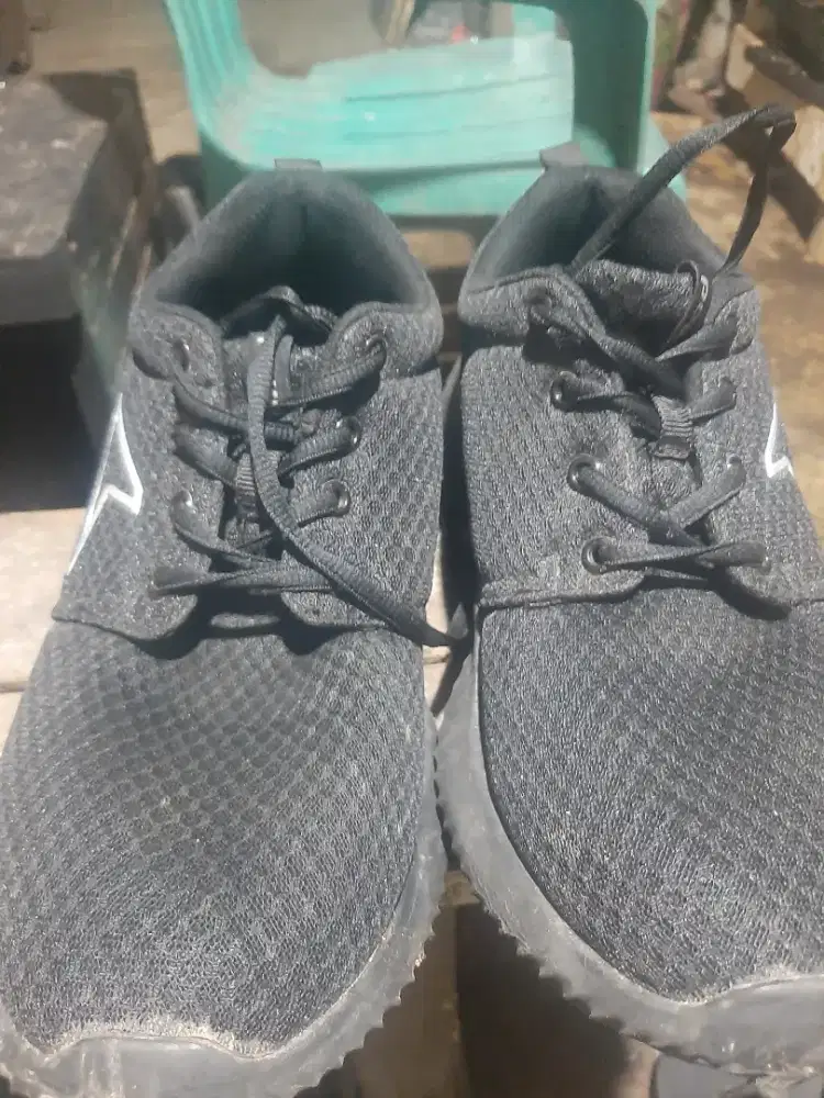 Sepatu merk Bata