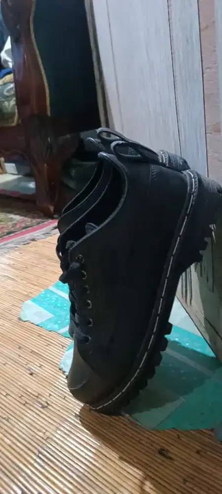 Sepatu Docmart Pria
