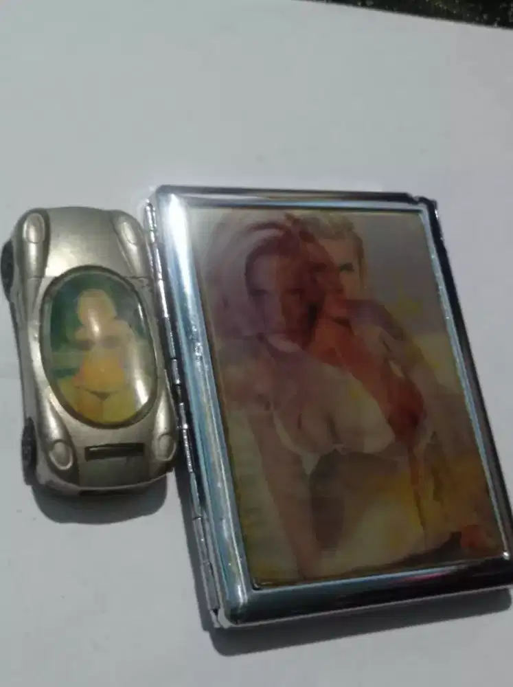 Korek Api & wadah Rokok, 2 ( Pcs )