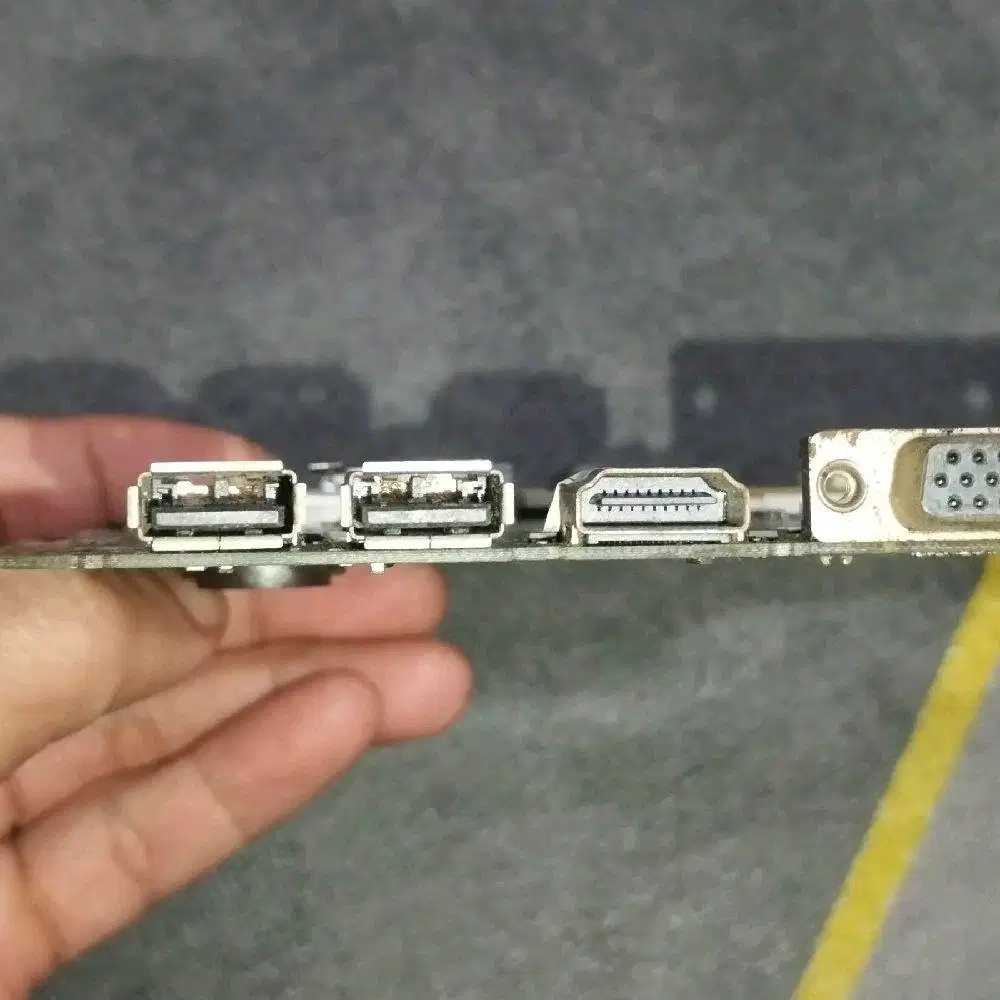 Macam-macam komponen Notebook Axioo Neon HNM   Board Audio/USB/card re