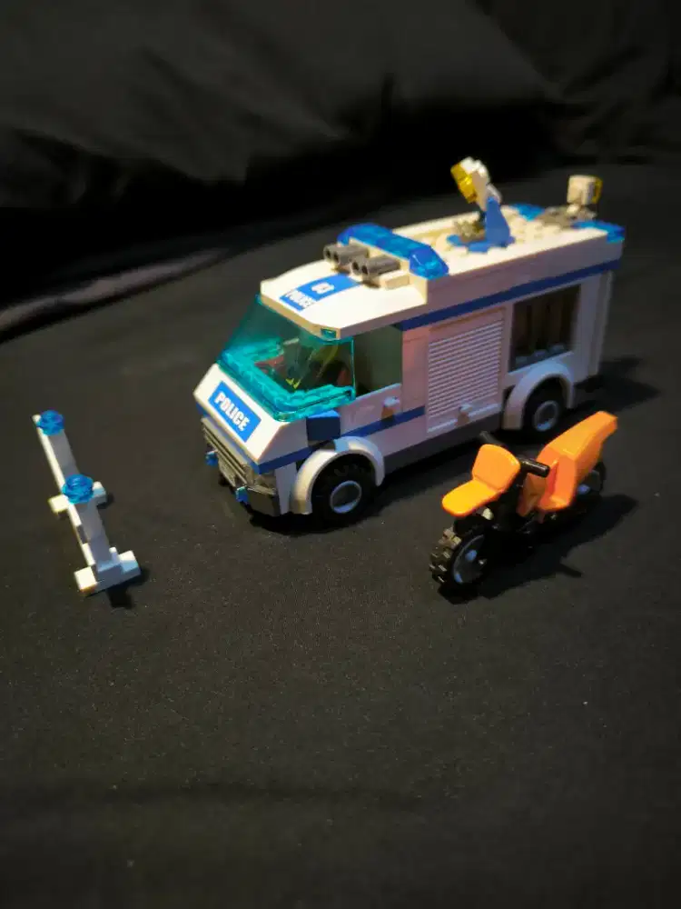 LEGO City Prisoner Transport set, number 7286. 