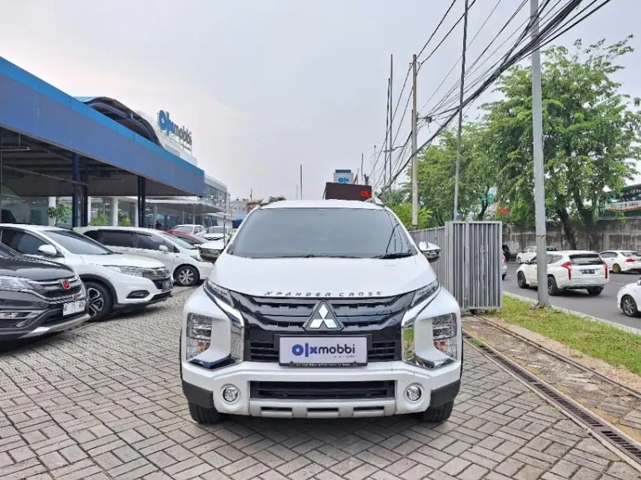 DP RINGAN Mitsubishi Xpander 1.5 Cross Bensin-AT 2023 Silver CNFDB