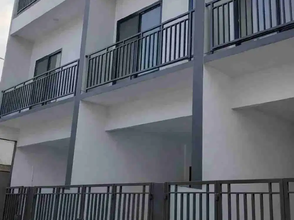 Rumah Modern Minimalis Cocok Untuk Pasangan Muda di Duri Kepa Jakarta Barat