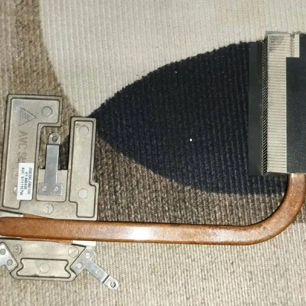 Macam-macam komponen Notebook Axioo Neon HNM Zinc Fan Prosesor.