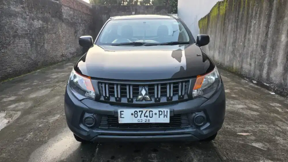 Triton pick up 2.5 GLX Single Cabin manual 2017/2018 km 80rb pajak on