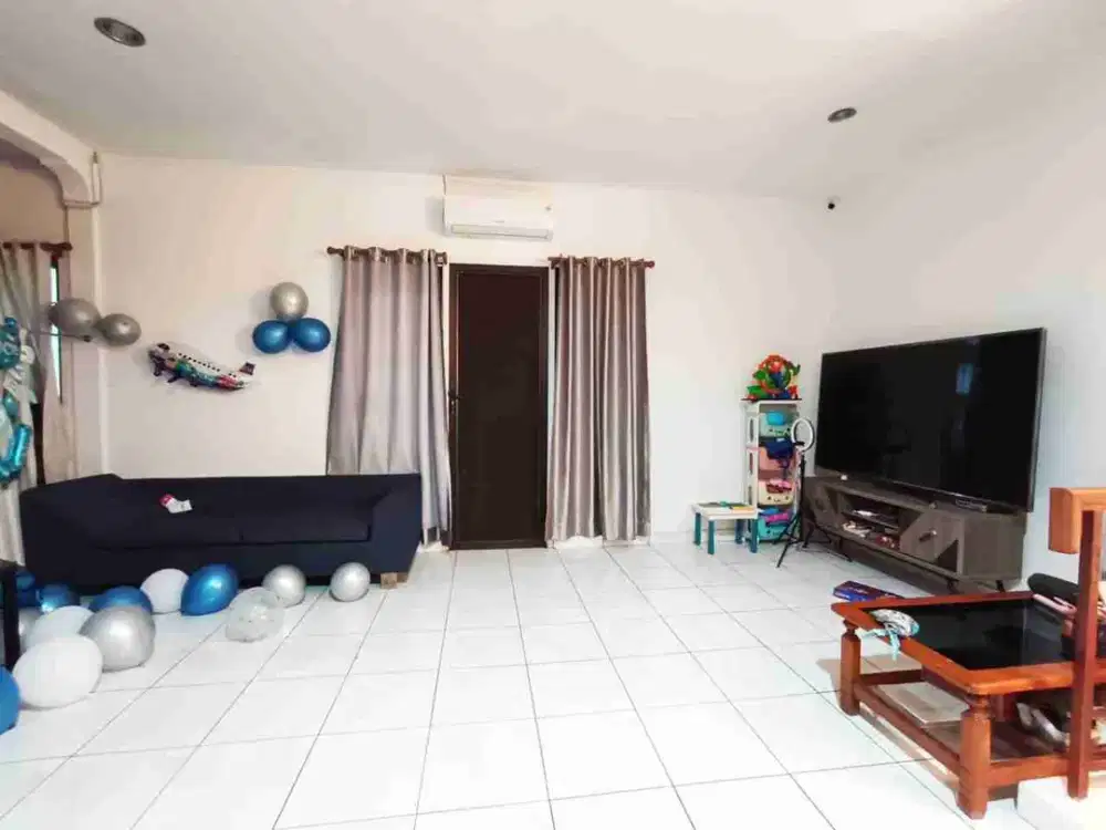 DIJUAL CEPAT RUMAH KELAPA GADING KIRANA 2 LANTAI
MURAH
SIAP HUNI