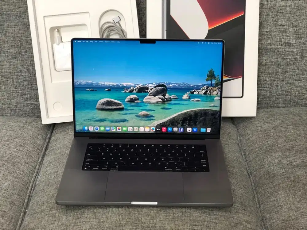 MACBOOK PRO 16 2021 Chip M1 Pro RAM 16-512 GB LIKENEW SIAP PAKAI
