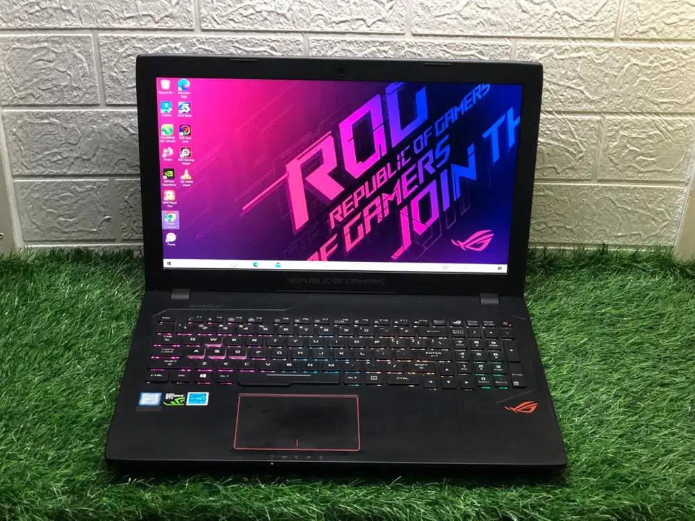 ASUS ROG STRIX GL553VD CORE i7-7700HQ GTX 1050 RAM 8-256-512 GB Gaming