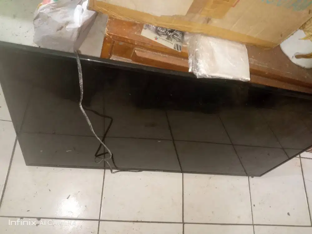 TV Aqua 40 Inch bekas Rusak