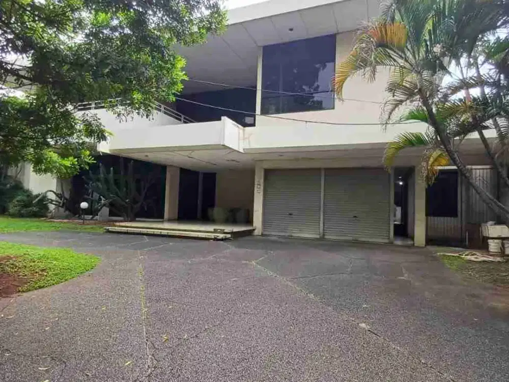 Dijual 
Rumah di area Sriwijaya  - Selong
Kebayoran Baru