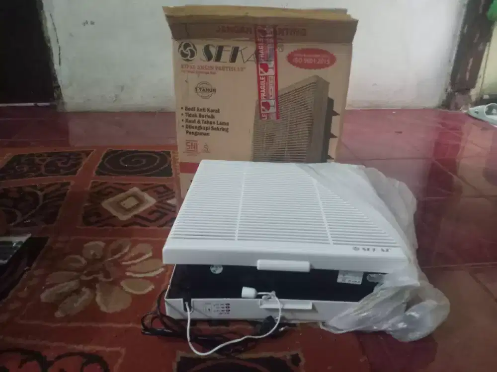 Exausfan merk SEKAI masih baru tapi lama gak dipasang