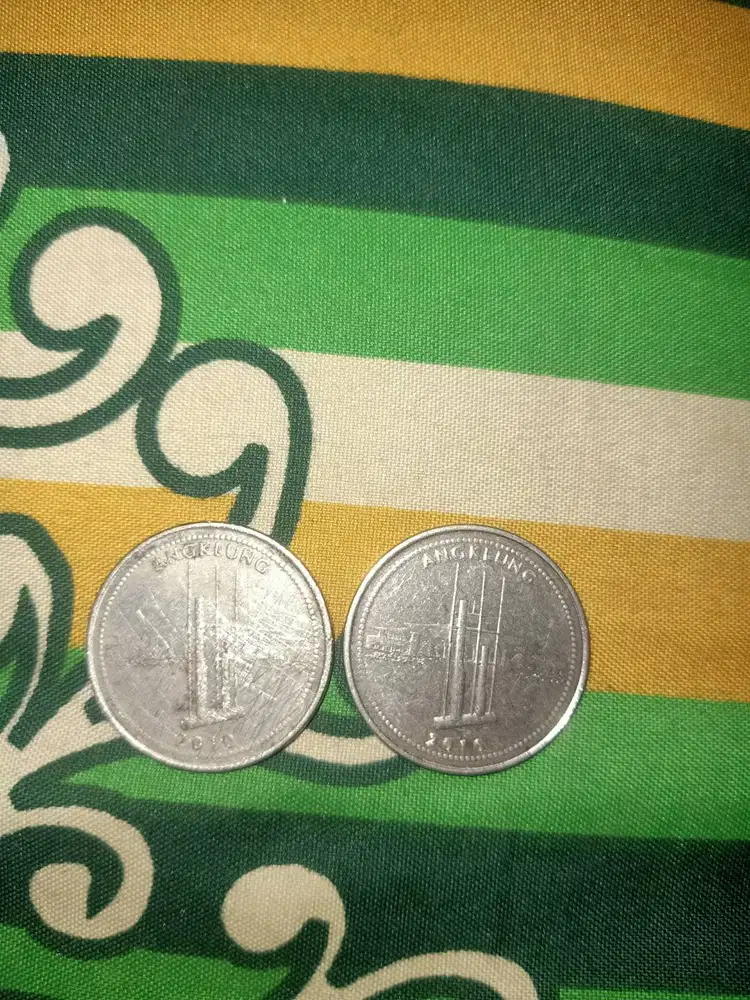 Uang koin 1000 angklung