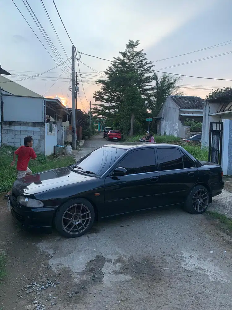 Mitsubishi Lancer 1995 Bensin