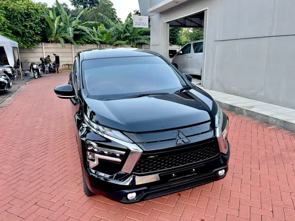 Mitsubishi Xpander 1.5 exceed 2022 AT black metallic