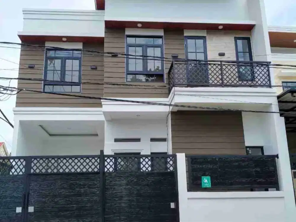 Rumah mewah 2 lantai perum penjaringan sari Merr