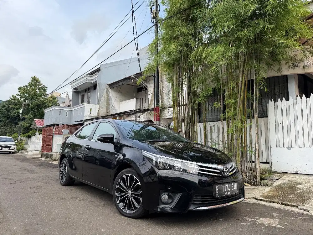 Toyota Corolla Altis 1.8 V 2016 AT