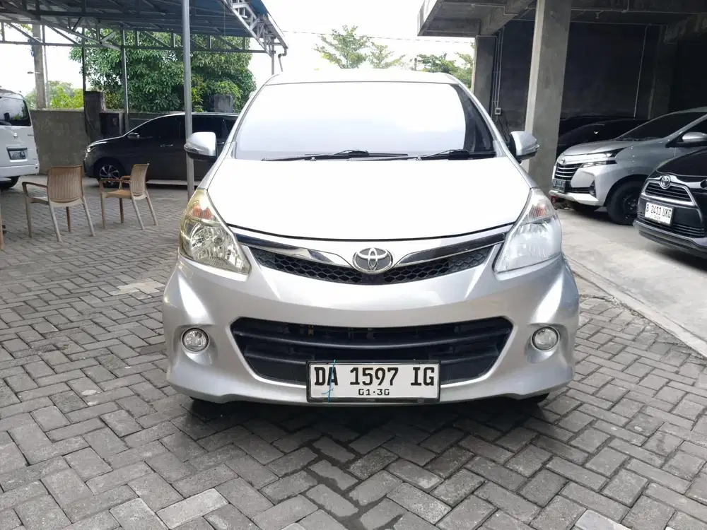 AVANZA VELOZ 1.5 AT 2012 SILVER