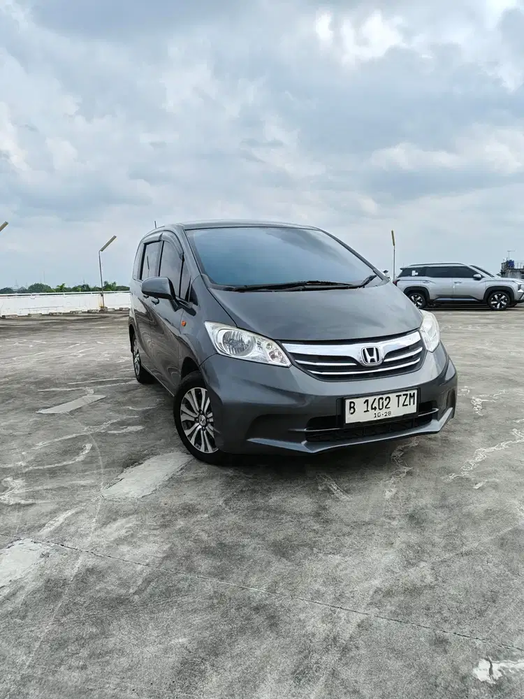 Honda Freed 2012 Bensin