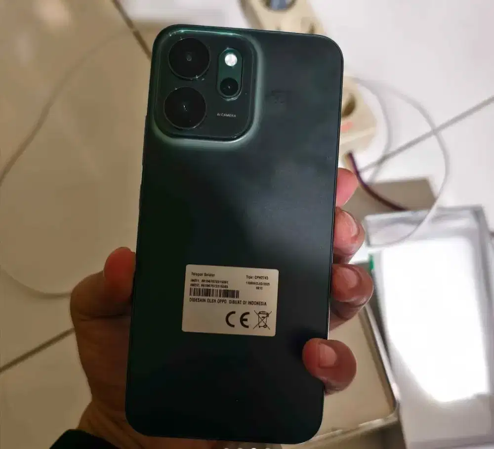 Di jual hp oppo reno 14 F pemakaian baru 1 blm lbh ram 12 GB 256