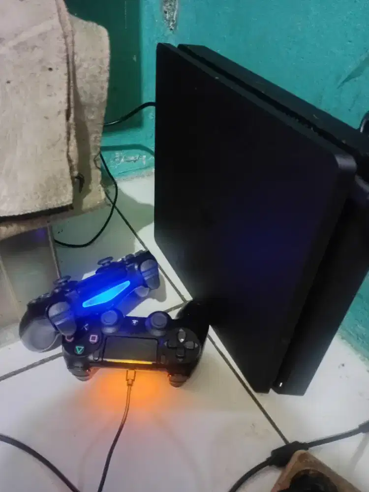 PS4 SLIM 1TB FW 11.00 FULLGAME