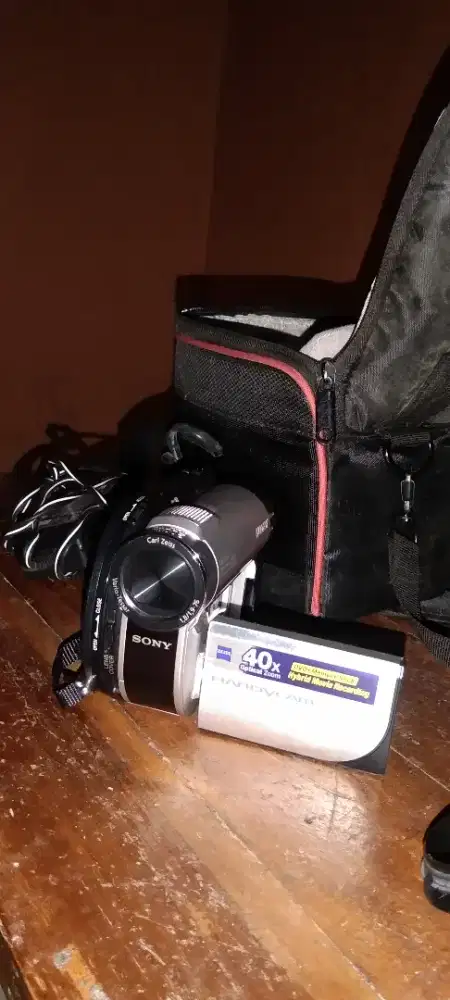 Handy camp 40 x optical zoom