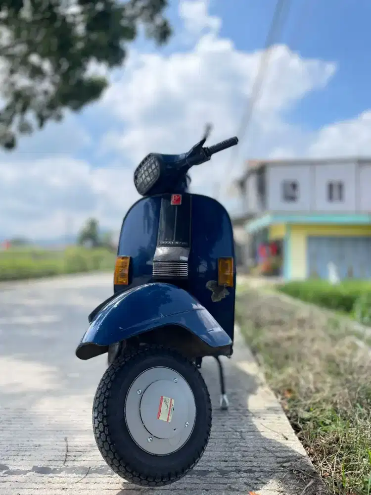 Vespa Strada THN 86 dan PX THN 84